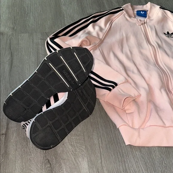 Adidas Pink Jacket M and Sneakers 8.5 with Black Stripes - Picture 4 of 5